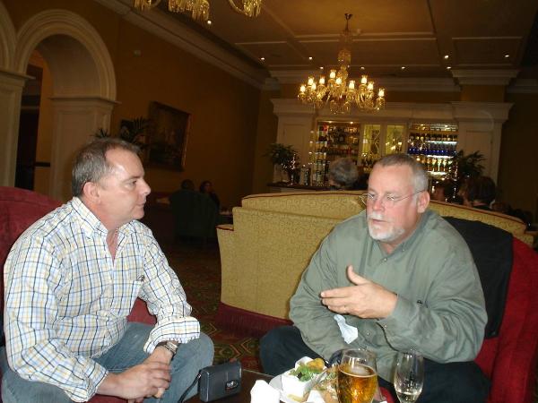 Mike Stotter with Michael Connelly